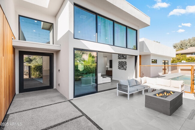 Building Photo - 5156 N 45th Pl