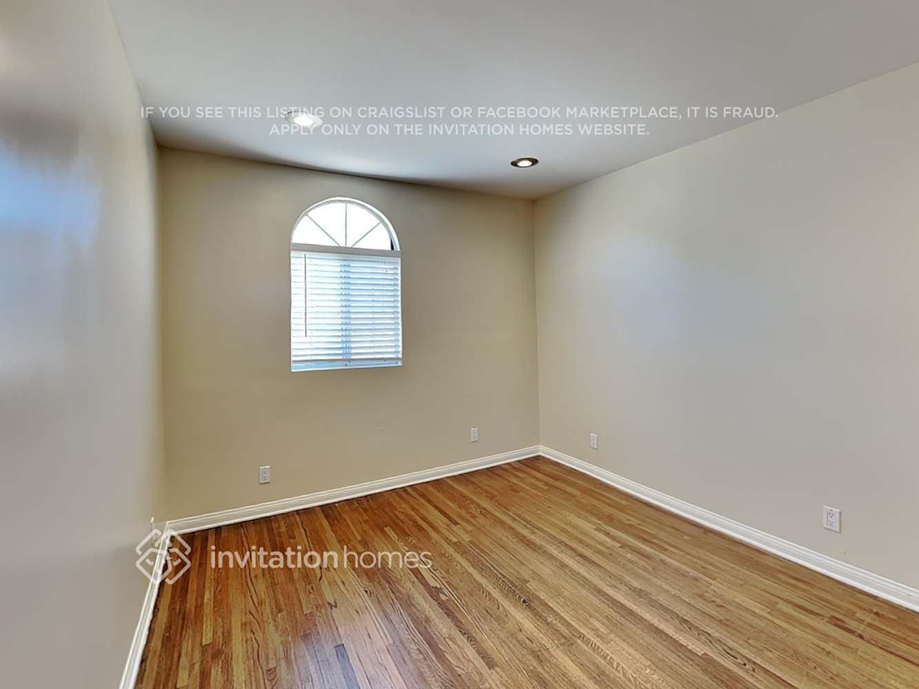 Building Photo - 12476 Adelphia Ave