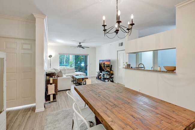 Building Photo - 2113 Tuscany Way