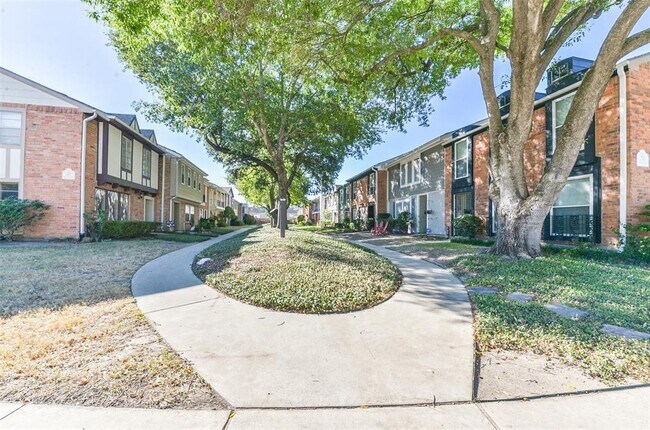 Building Photo - 14341 Misty Meadow Ln