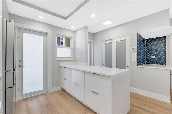 Building Photo - 750 N Ocean Blvd
