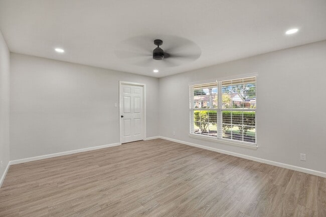 Building Photo - Completely Remodeled Four Bedroom