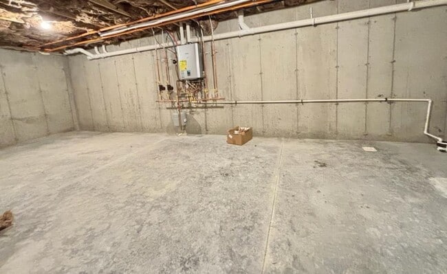Building Photo - 2 Valley Creek Ln