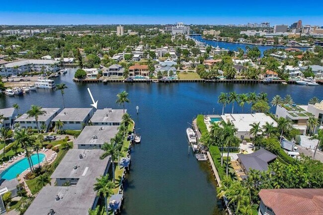 Building Photo - 180 Isle of Venice Dr