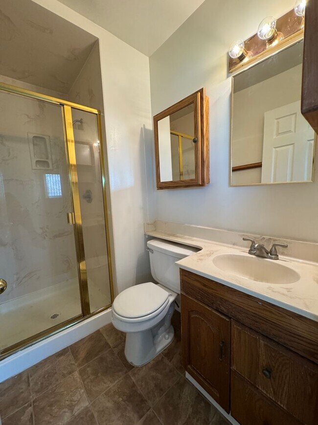 Building Photo - 3BD/2BA HOME AVAILABLE IN NORTH CLAIREMONT ONLY $4,195!