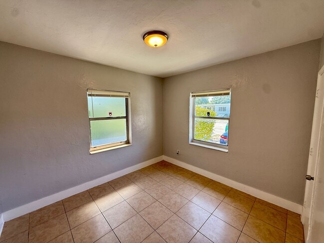 Building Photo - 1467 NW 53rd St