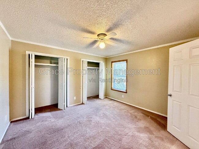 Building Photo - 405 S 28th Ln