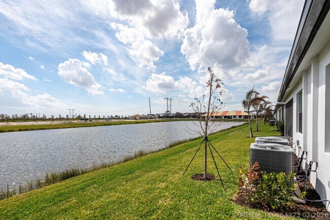 Building Photo - 13528 Starkissed Ln