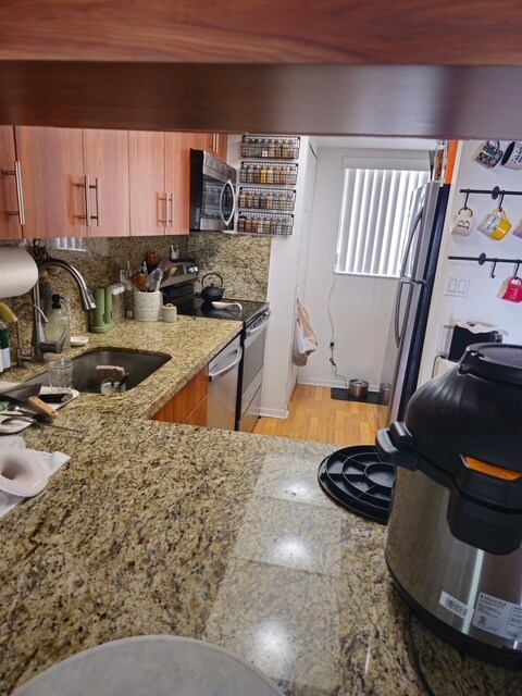 Building Photo - 2762 W 60th St