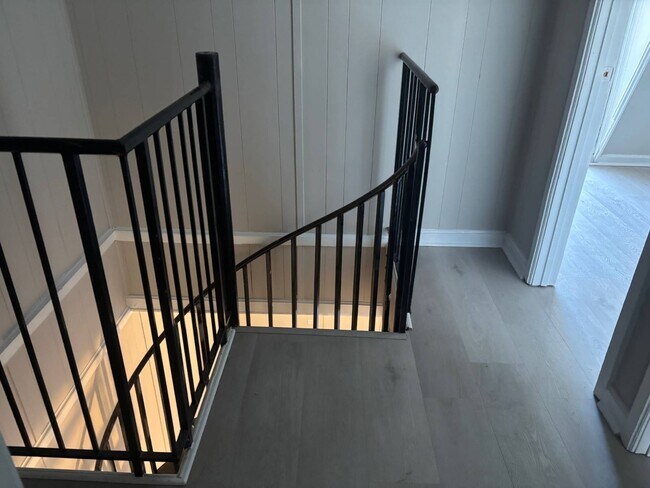 Building Photo - 328 Carter Rd