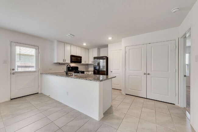 Building Photo - Charming 3-Bedroom Home with 2 Full Baths in Justin, TX – Cozy Living at Shale Creek