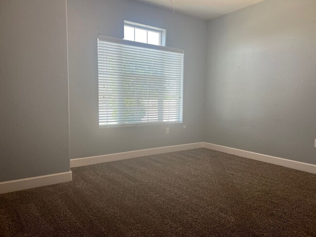 Building Photo - 1204 Sorrento Dr