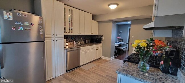 Building Photo - 10323 Trundle Pl