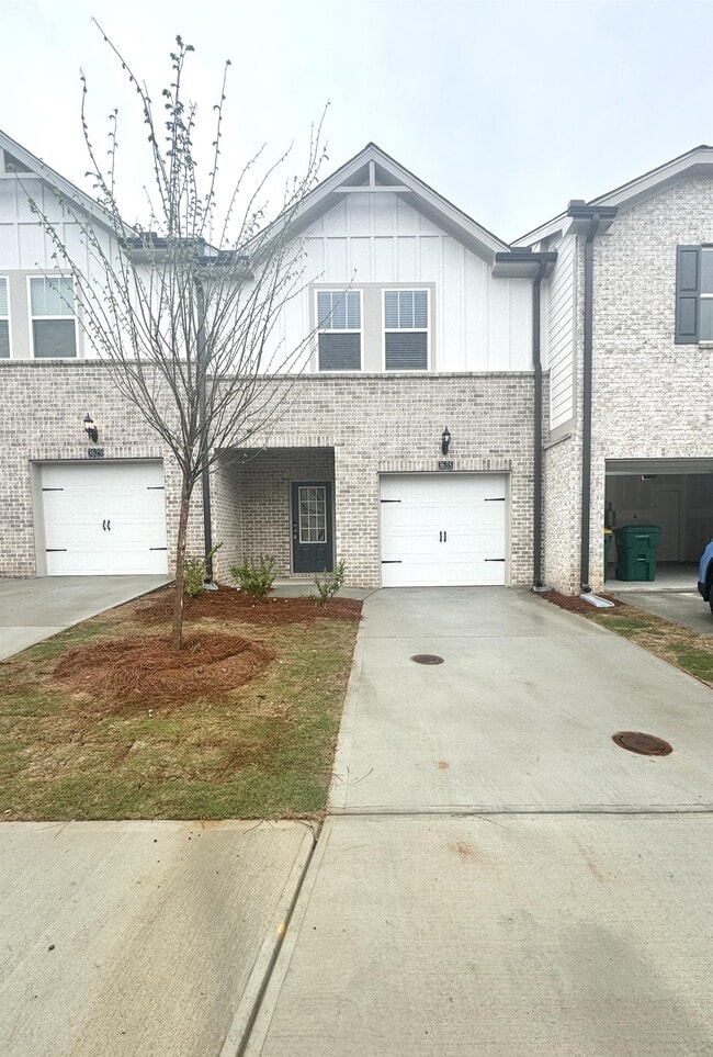 Building Photo - 3635 Shore Wood Ave