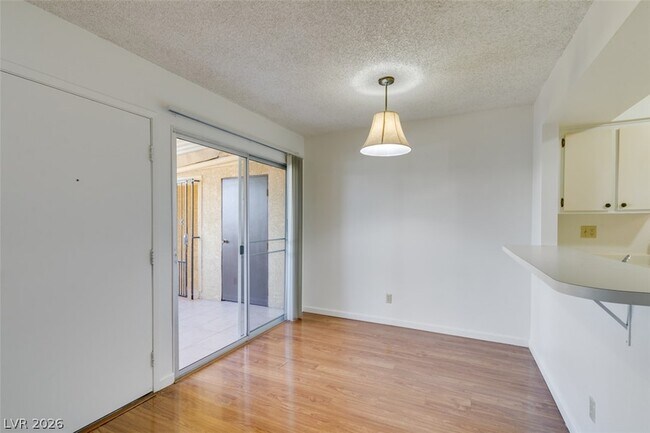 Building Photo - 1404 Santa Anita Dr