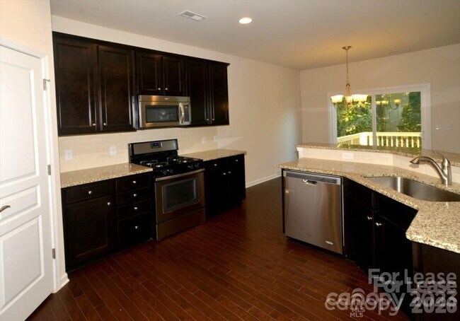 Building Photo - 3441 Park South Station Blvd