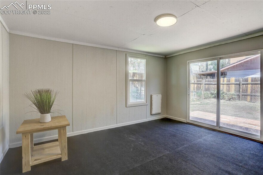 Building Photo - 830 Zion Dr