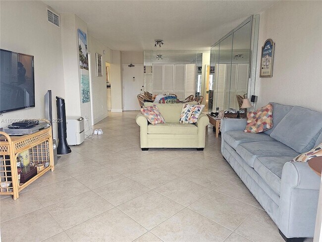 Building Photo - 1980 S Ocean Dr