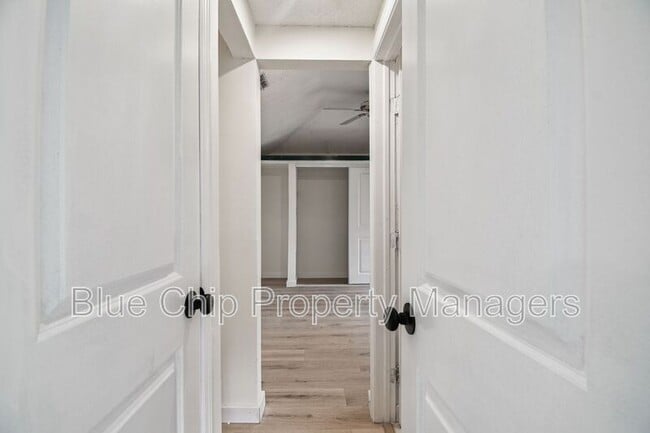 Building Photo - 43 Aegean Ave