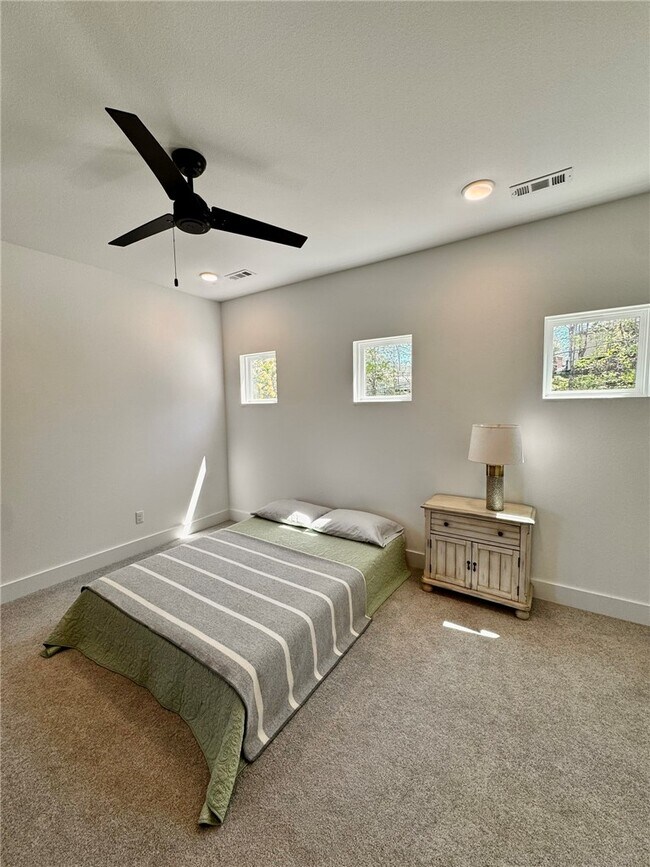 Building Photo - 8881 Williams Rd