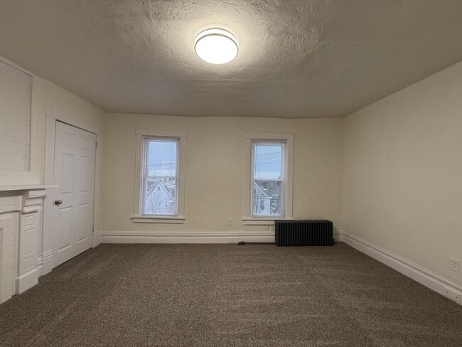 Building Photo - Updated 4BR House now showing!