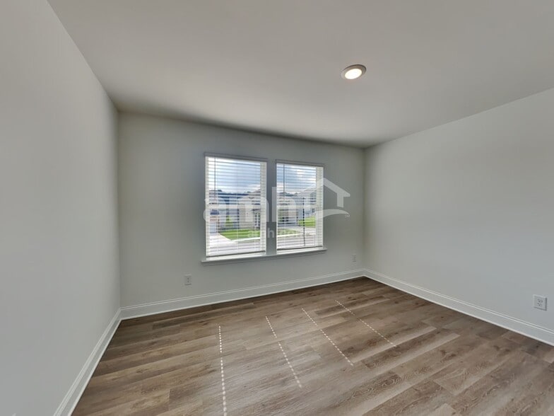 Building Photo - 1665 Soapstone Rd