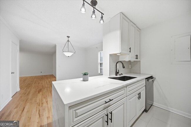 Building Photo - 26 Arpege Way NW