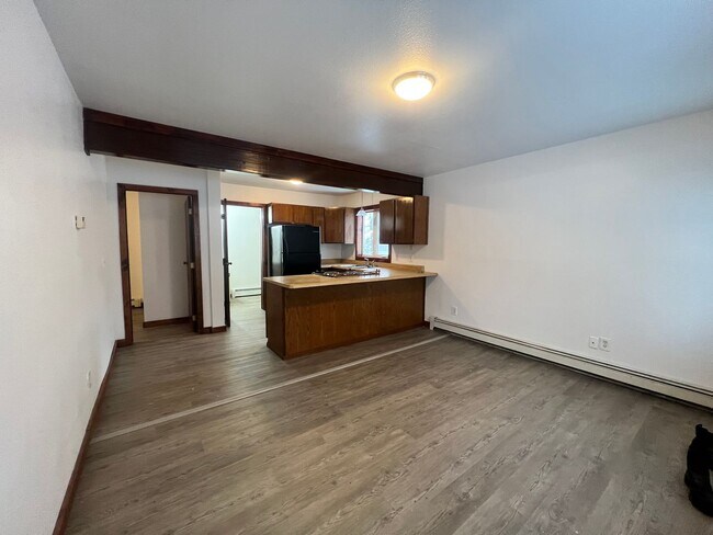 Building Photo - 285 Cindy Dr