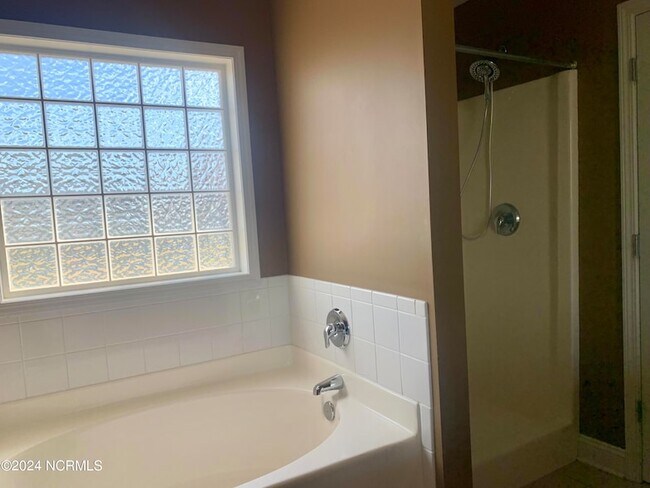 Building Photo - 7206 Chipley Dr