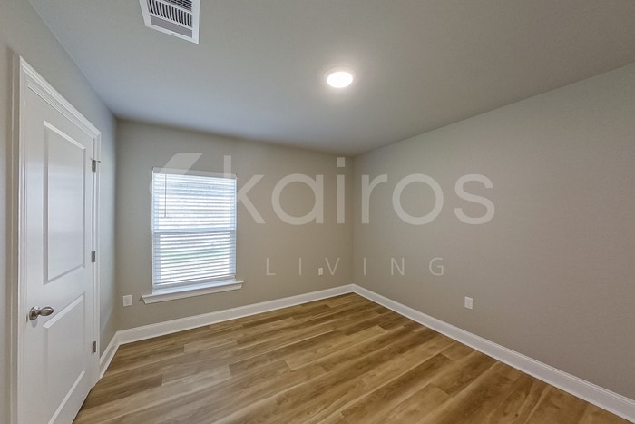 Building Photo - 1534 Cannes Ave