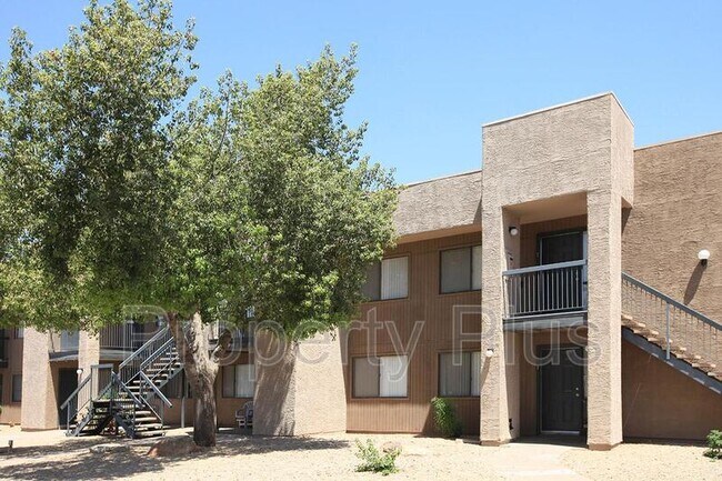 Building Photo - 3810 N Maryvale Pkwy