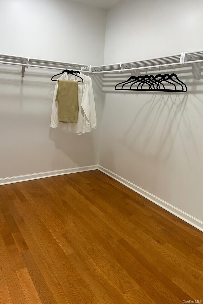 Building Photo - 50 Vineyard Ave