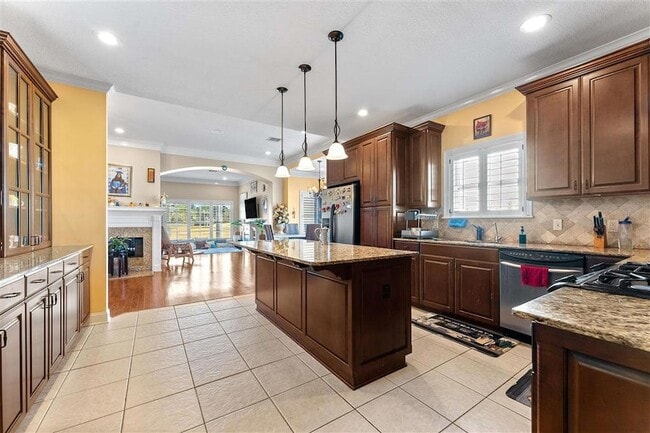 Building Photo - 4140 Primrose Dr