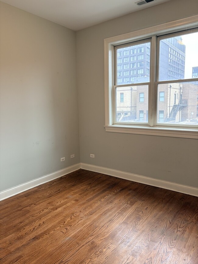 Building Photo - 218 N Halsted St