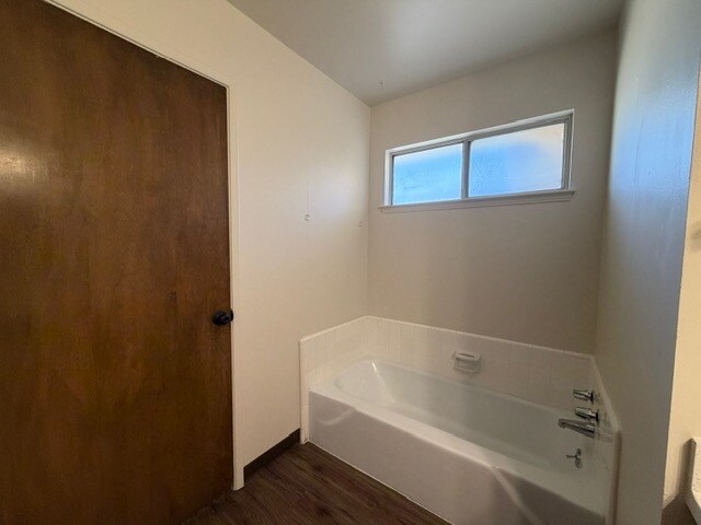 Building Photo - 2020 Rose Ave