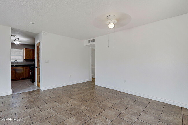 Building Photo - 287 Sunset Hills Dr