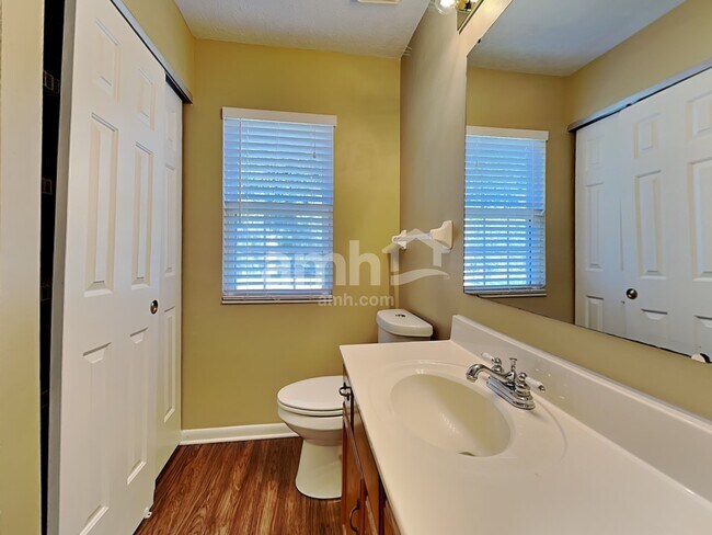 Building Photo - 1001 Vixen Dr