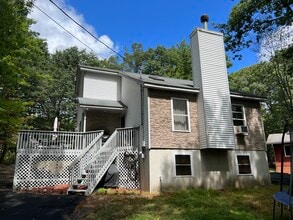 Building Photo - 368 Upper Wild Acrs Dr