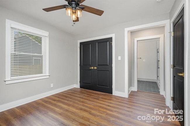 Building Photo - 2104 St Mark St