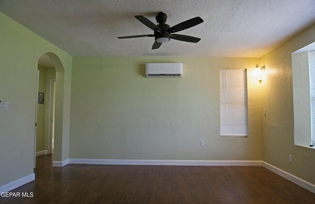 Building Photo - 9401 Pavo Ln