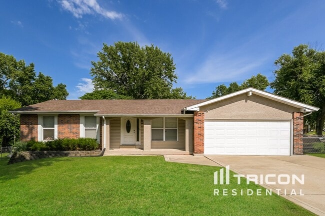 Building Photo - 43 Westbrook Dr