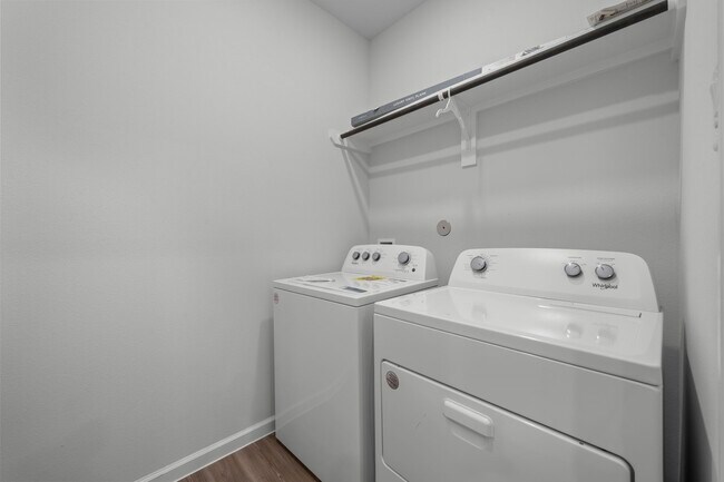 Building Photo - 12927 California Palm Ct