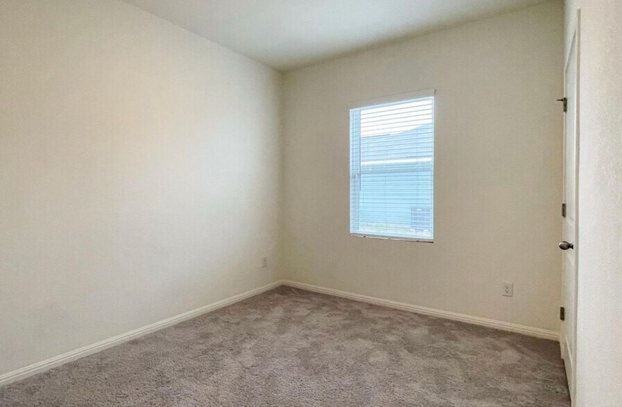 Building Photo - 511 Redfish Ln