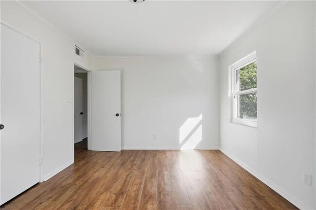 Building Photo - 104 Ardmore Pl NW