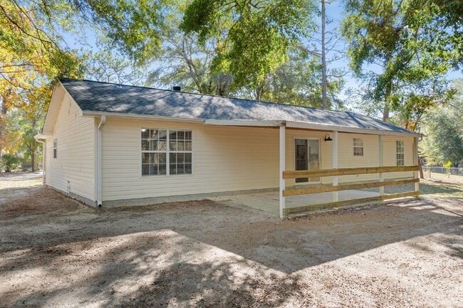 Building Photo - 4744 Young Rd