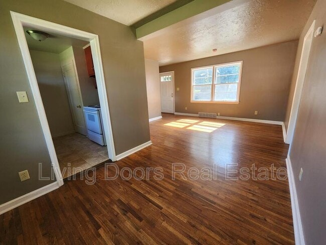 Building Photo - 2201 N 65th St