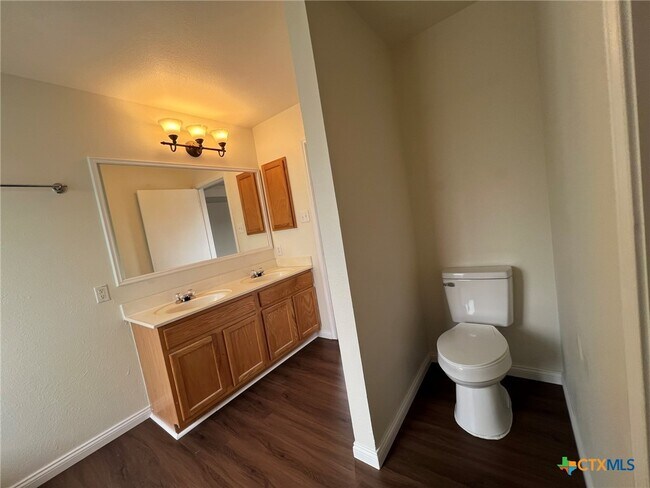 Building Photo - 2038 Castleberry Ridge