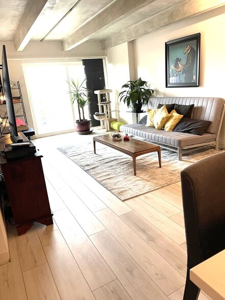 Building Photo - 1265 Race St