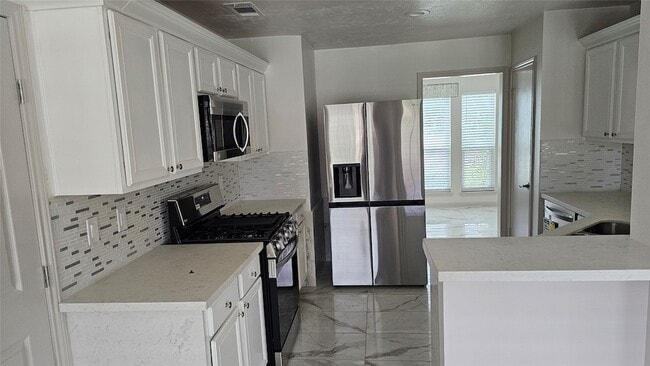 Building Photo - 23510 Stratsborough Dr