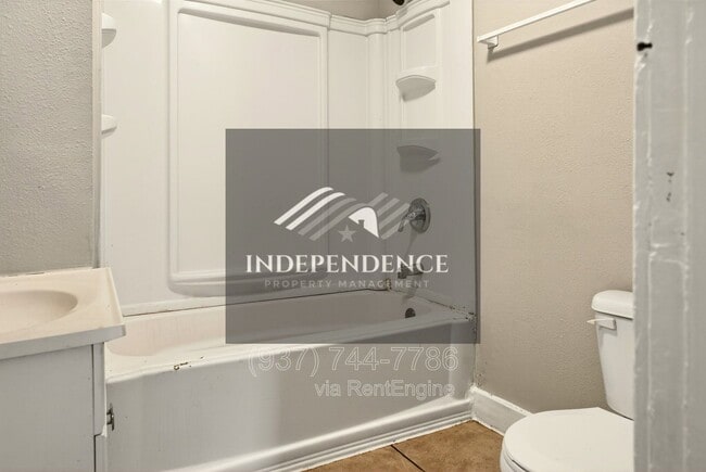 Building Photo - 102 Rockwood Ave